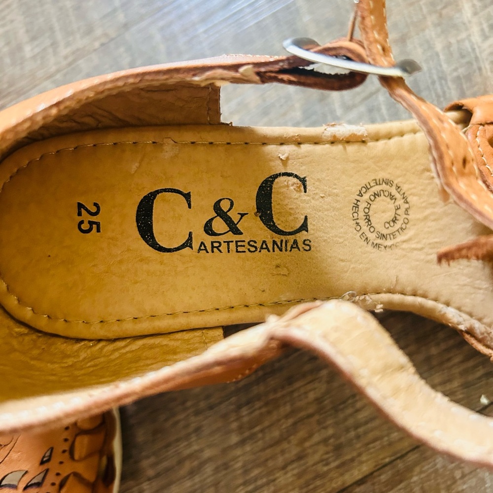 C&C Artesanías branded Mexican huarache leather sandals - Picture 6 of 8